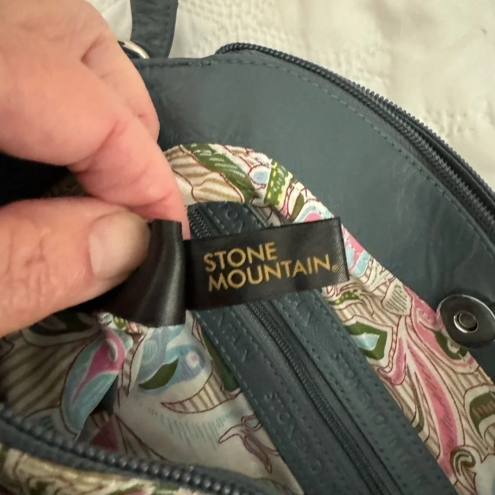 STONE MOUNTAIN LEATHER FROM THE STAMFORD COLLECTION dusty blue NWOT